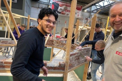 De opleiding Bouwkunde neemt een kijkje in de werkplaats