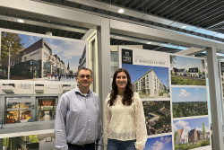 ONZE TEAMCOACH ON THE ROAD